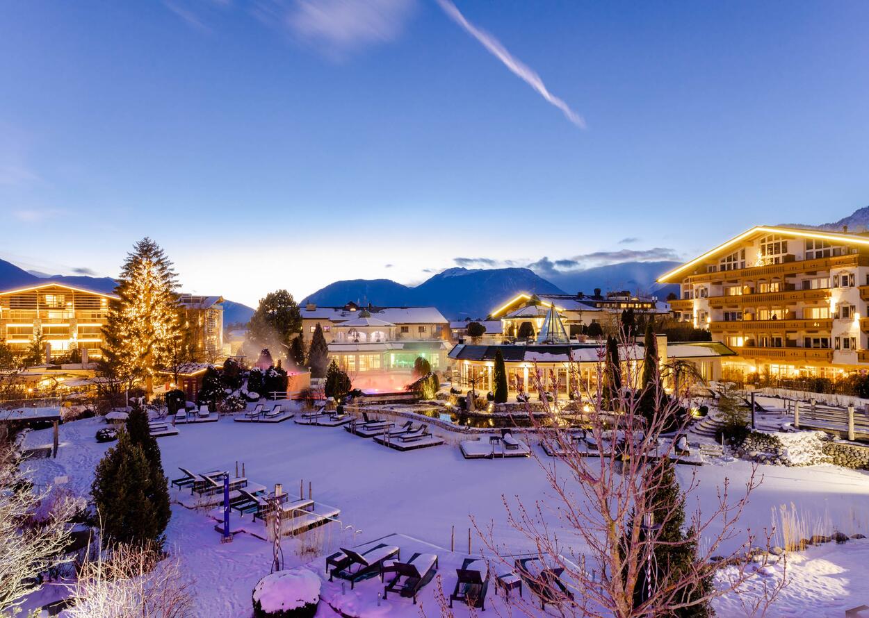 Winter exterior view | Best Alpine Wellness Hotel Schwarz, Tyrol