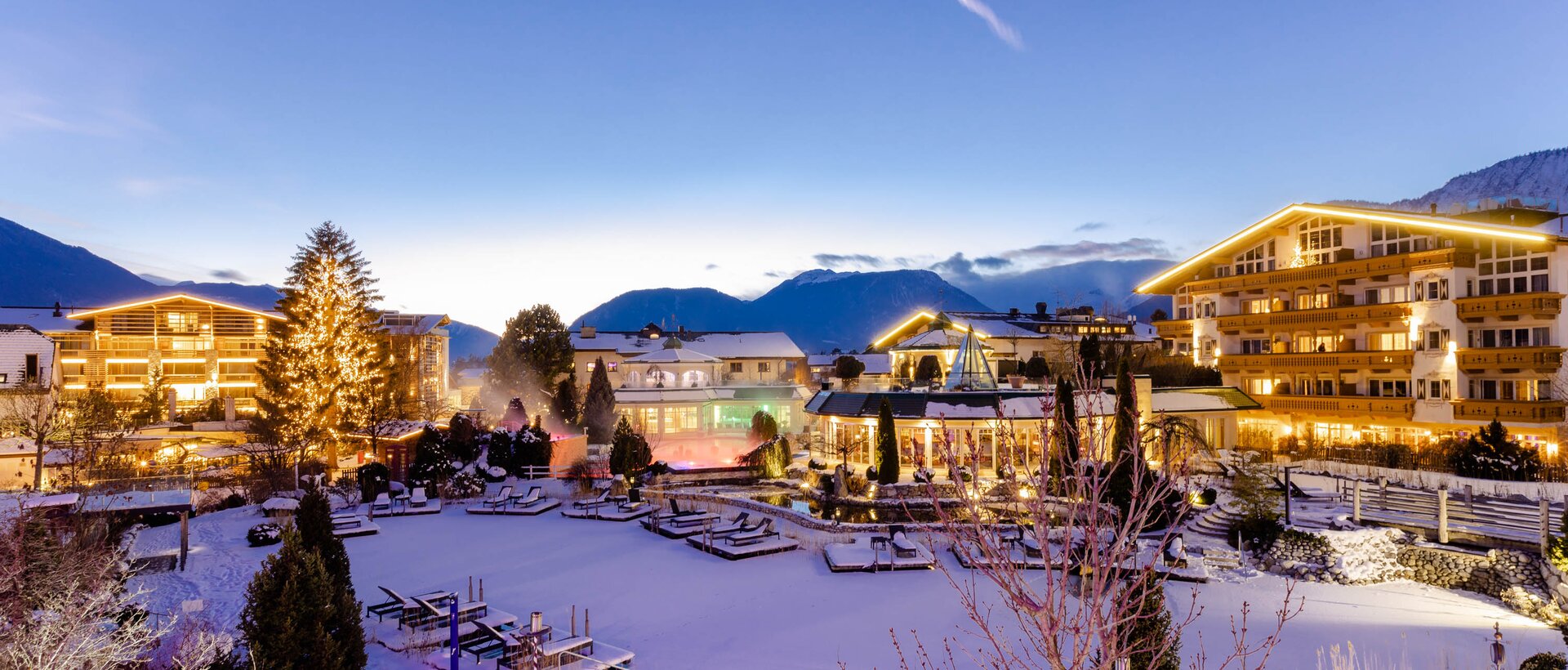 Winter Außenansicht | Best Alpine Wellness Hotel Schwarz, Tirol