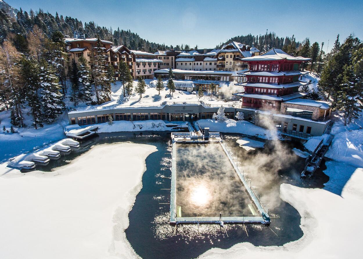 Verschneites Hotel Hochschober im Winter | Best Alpine Wellness Hotel Hochschober, Kärnten