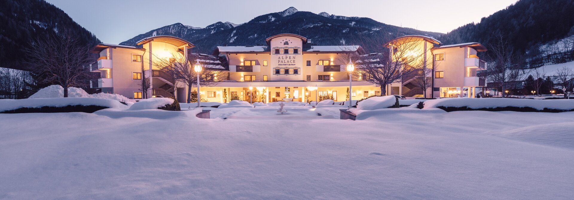 Winter Außenansicht | 5 Sterne Superior Wellnesshotel Alpenpalace, Südtirol