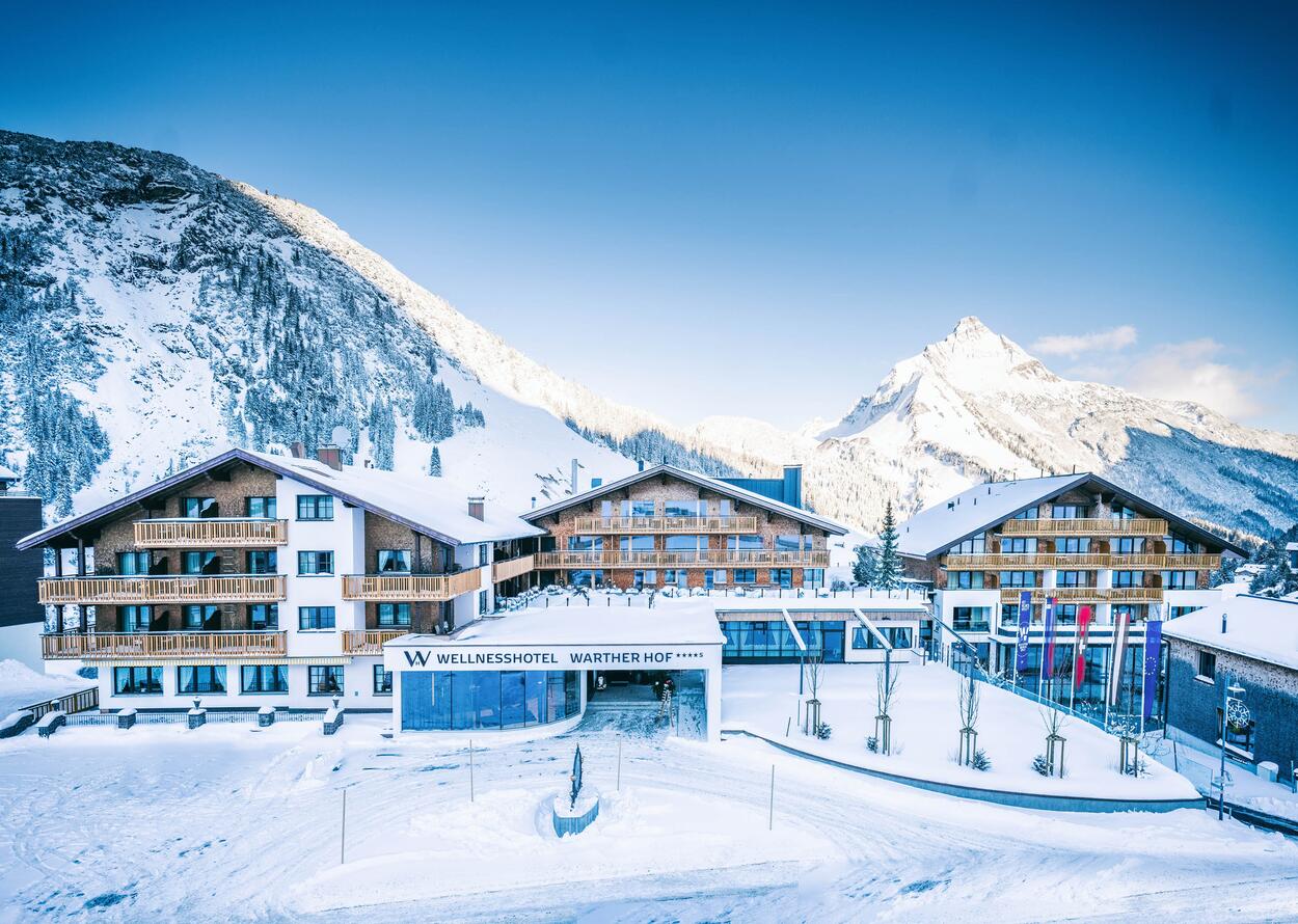 Außenansicht Winter | Wellnesshotel Warther Hof, Arlberg