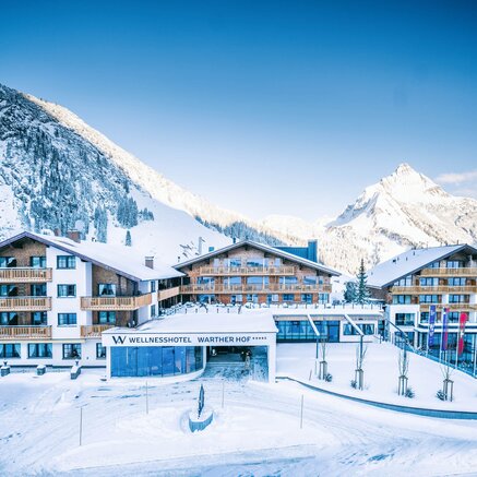 Außenansicht Winter Außenansicht Winter | Wellnesshotel Warther Hof, Arlberg